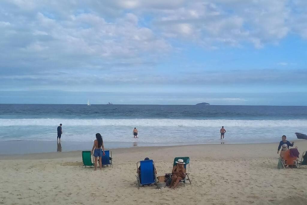 Apartamento Em Copacabana A 100 Metros Da Praia Рио-де-Жанейро Экстерьер фото